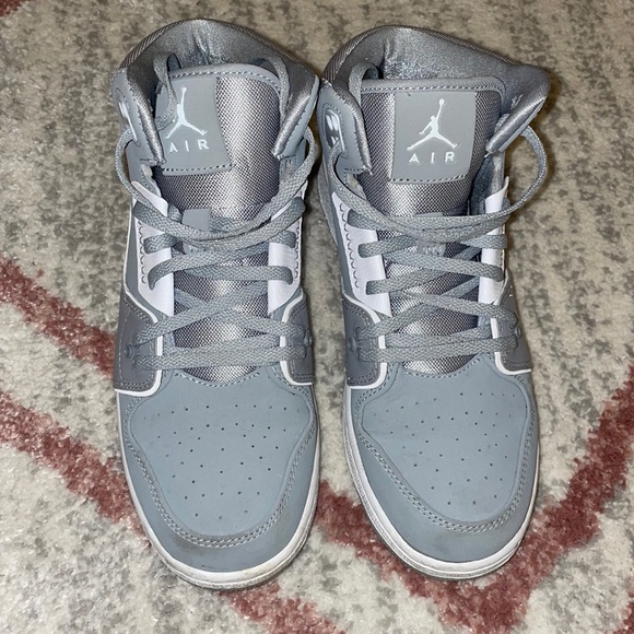 Youth Boys Jordan 1 Flight Wolf Grey/White Size 6.5